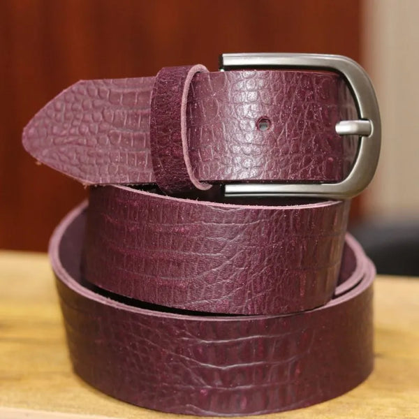 Unisex Crocodile Texture Buffalo Leather Belt (Metallic Buckle, Maroonish Color)